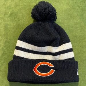 New Era Chicago Cubs Black and White Pom-Pom Beanie